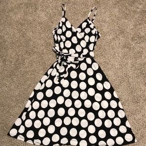 EUC polka dot dress size M